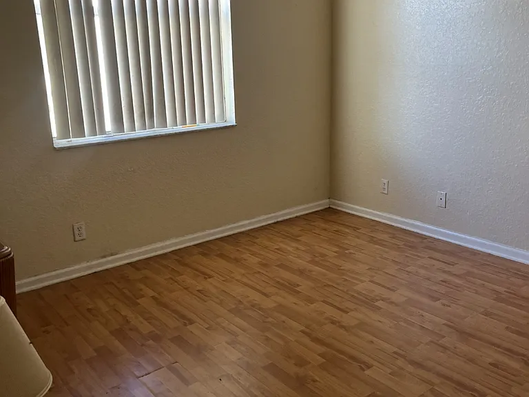 642 NW Stanford Ln — Photo 20