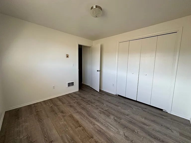 632 Van Ness Ave — Photo 11