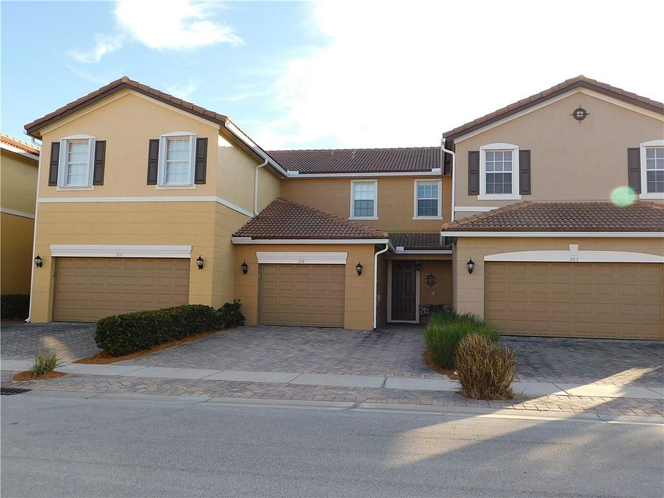 1st image of 319 Versailles Ln #319
