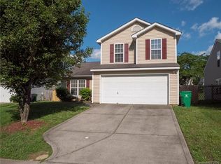 1036 Jordans Pond Ln, Charlotte, NC 28214