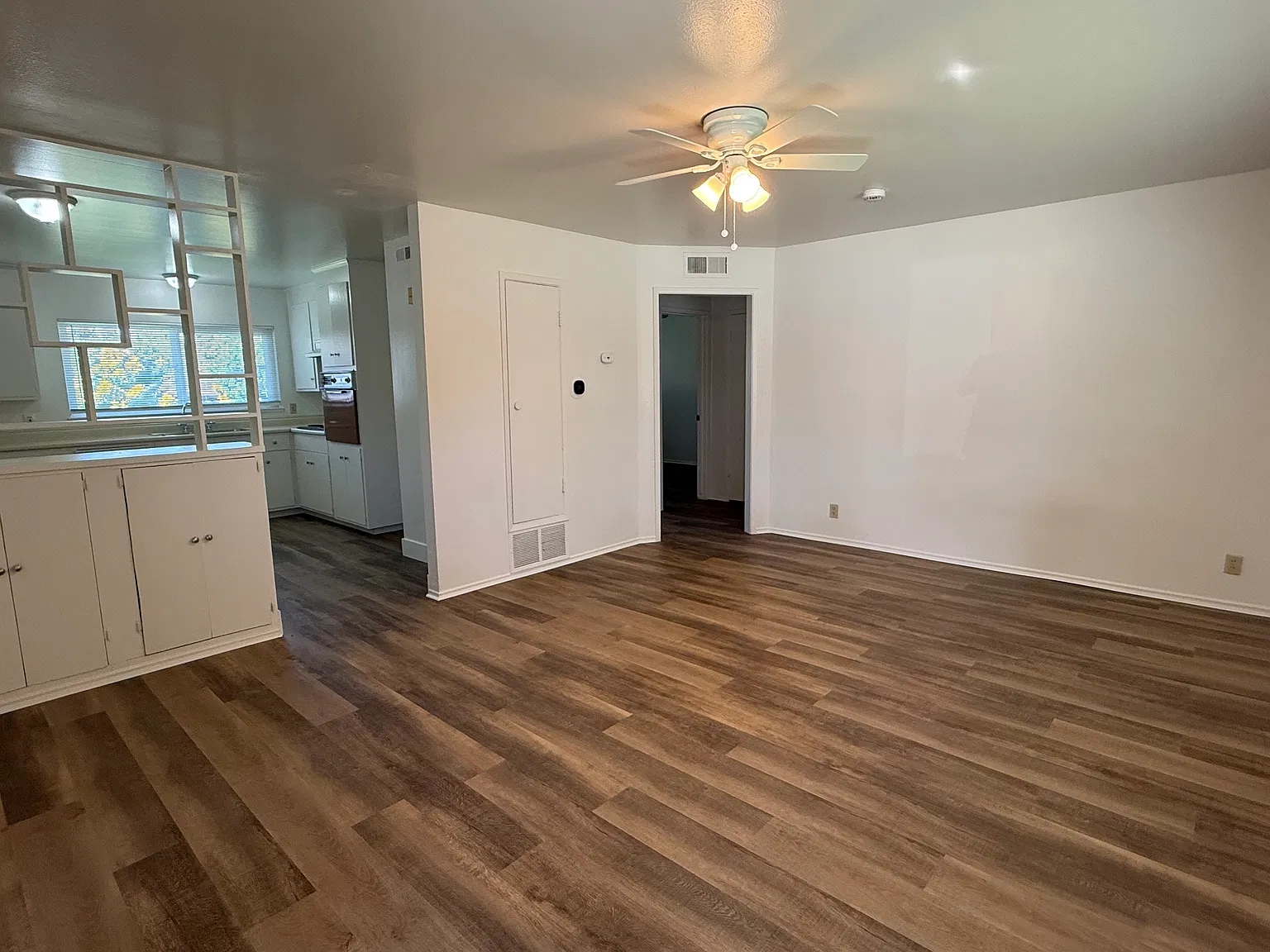 2 bed, 812 sqft, $1,750 — Photo 2