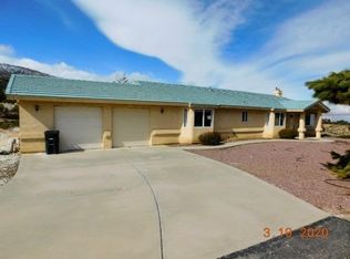 8882 Desert View Rd, Pinon Hills, CA 92372