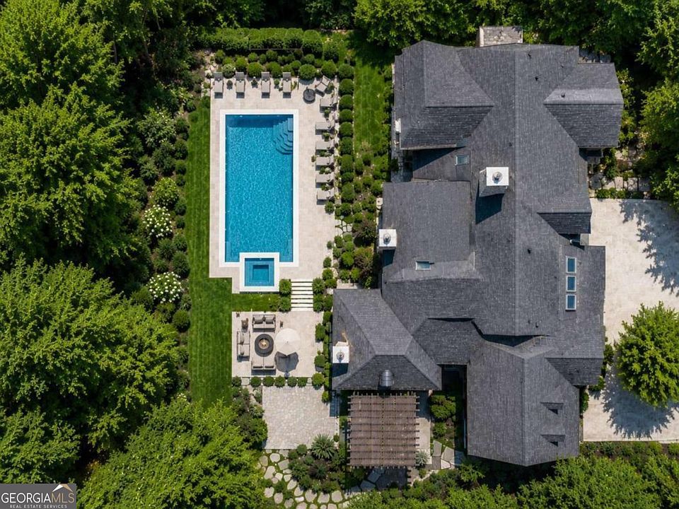 1st image of 366 Blackland Rd NW