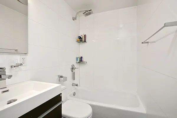 Rented by Compass | media 18