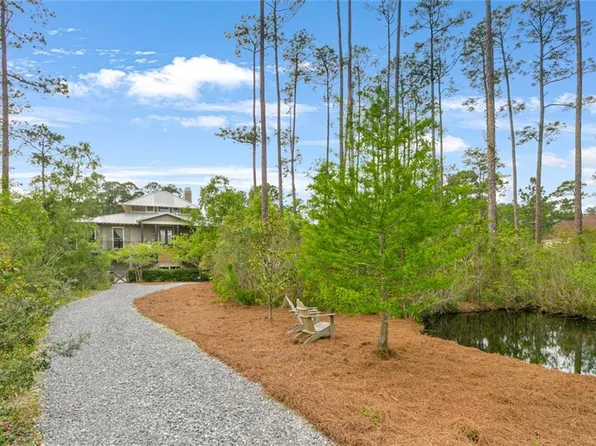 59275 Pine Bay Ln, Lacombe, LA 70445