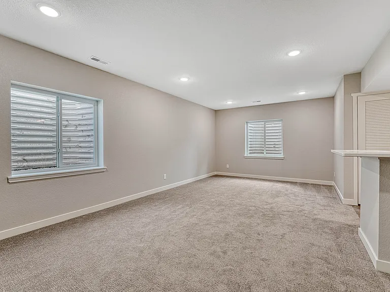 125 Terrace Dr — Photo 35