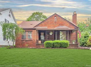 1956 Church Pl, Trenton, MI 48183
