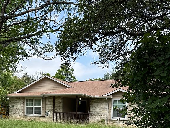2nd image of 704 Prize Oaks Dr