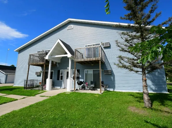 2010 Library Cir APT 3, Grand Forks, ND 58201