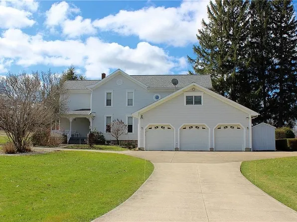 6250 Heidler Rd, Fairview, PA 16415