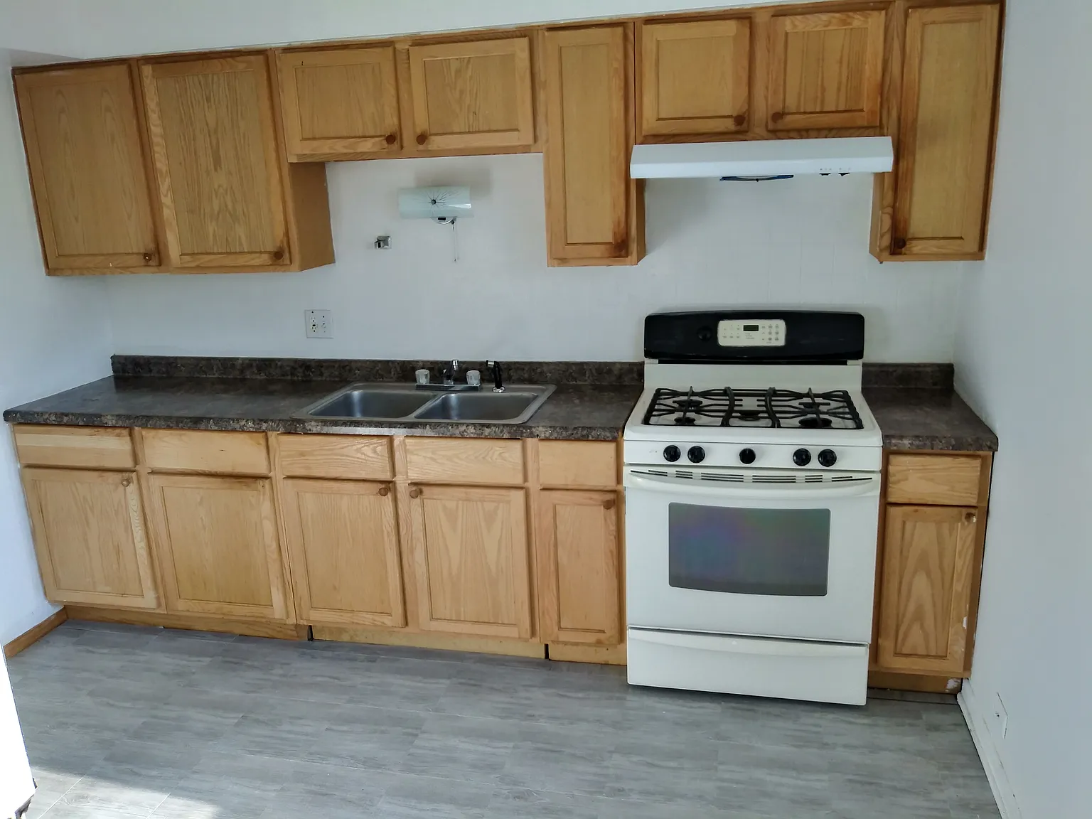 2 bed, 750 sqft, $1,395 — Photo 4