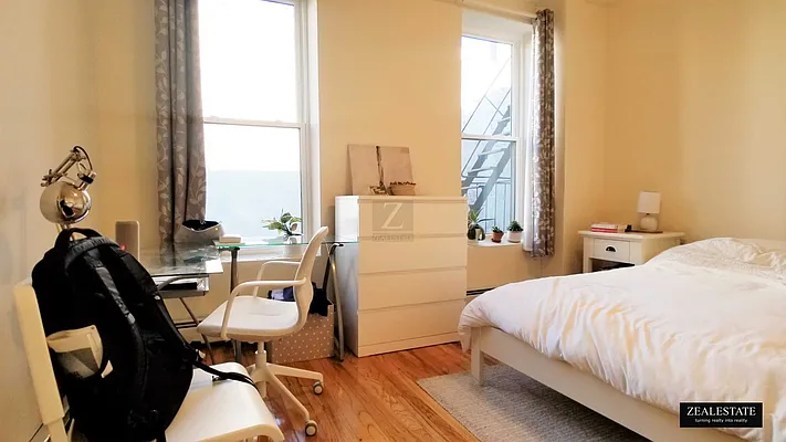 Rented by ZealEstate Group Inc | media 39