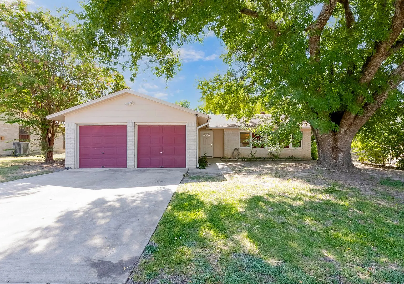 2404 Andover Drive — Photo 1