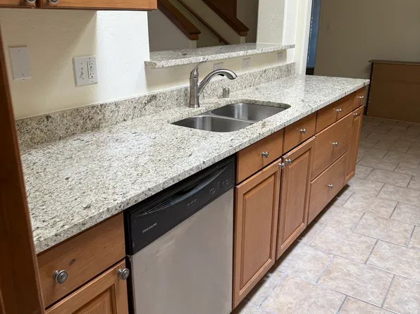 2375 Saturn Cir, Las Cruces, NM 88012