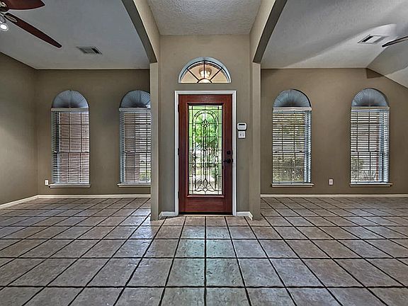 3rd image of 3418 Barkers Forest Ln