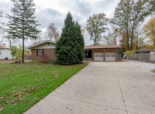 8390 Dartmoor Rd, Mentor, OH 44060