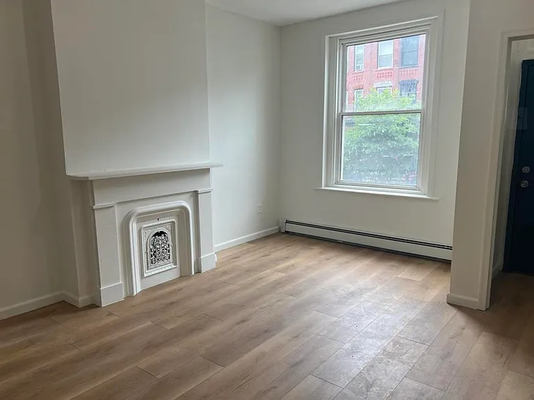 58 Astor Pl #1 — Photo 3