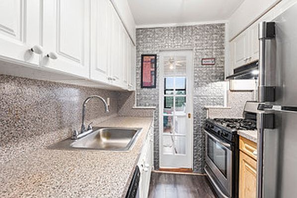 1st image of 1031 E 108th St APT 3C