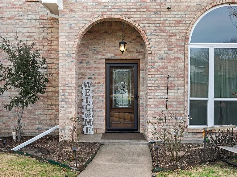 1103 Pawnee Ct — Photo 3