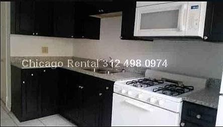 2nd image of 3921 W Wrightwood Ave