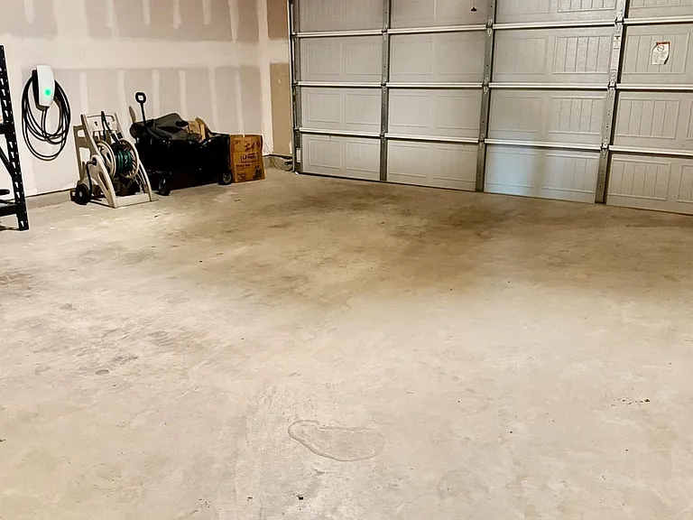 302 Del Monte Dr — Photo 36