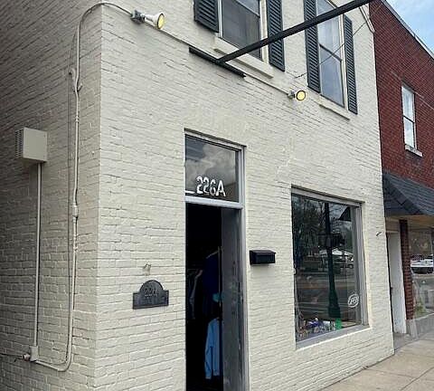 2nd image of 226 N 3rd St