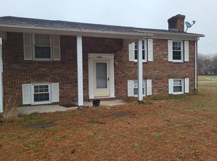 17900 Stage Rd, Barhamsville, VA 23011