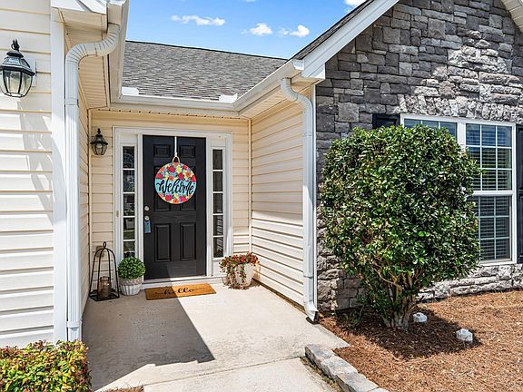 3rd image of 502 Arrie Dr