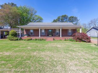 808 S College St, Trenton, TN 38382