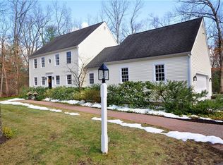 4 Sussex Rd, Farmington, CT 06032