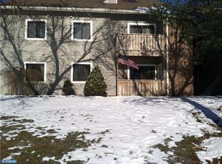 215 Ravens Crest Dr E, Plainsboro, NJ 08536