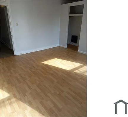 1011 W Ontario St — Photo 3