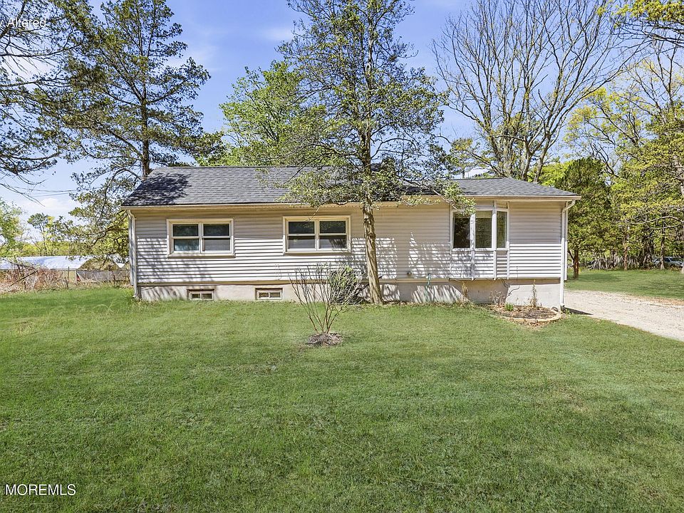 1st image of 517 Newtons Corner Road