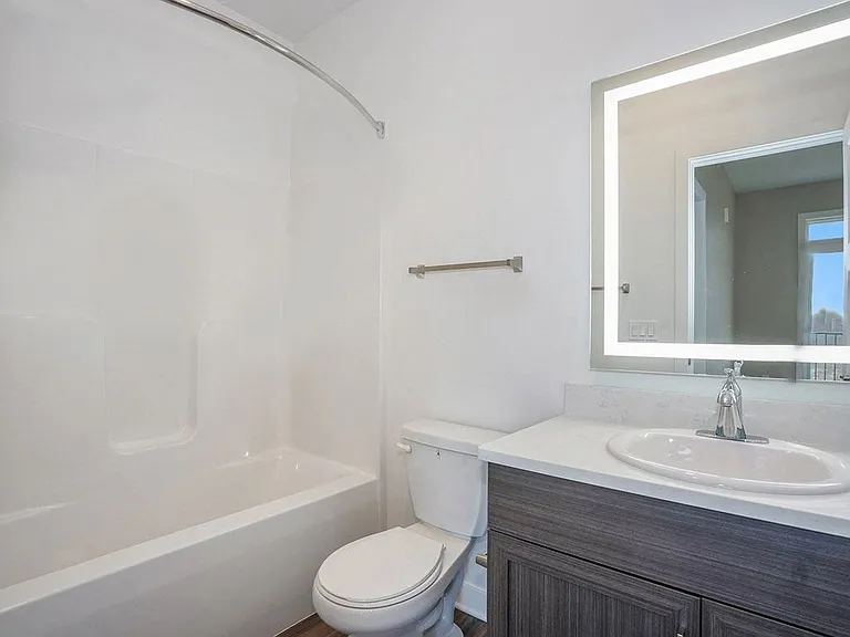 Meadowbrooke Apartment Homes — Photo 24