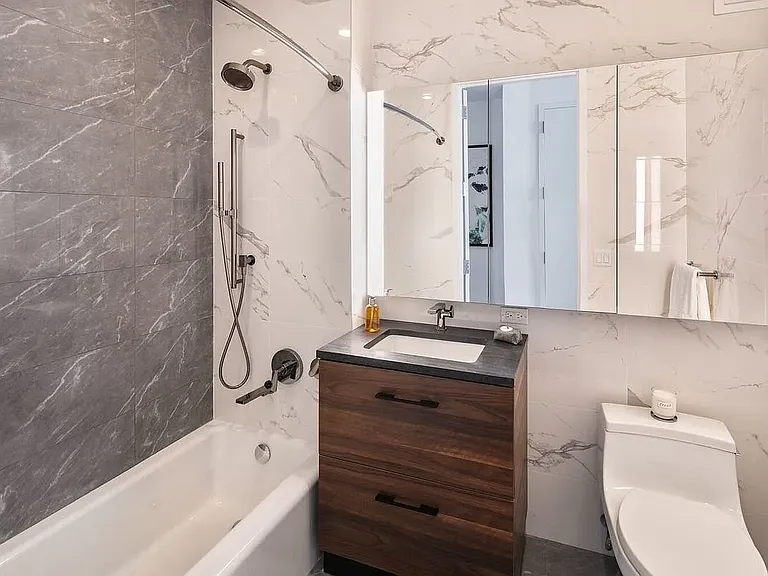 515 W 36th St #28B — Photo 6