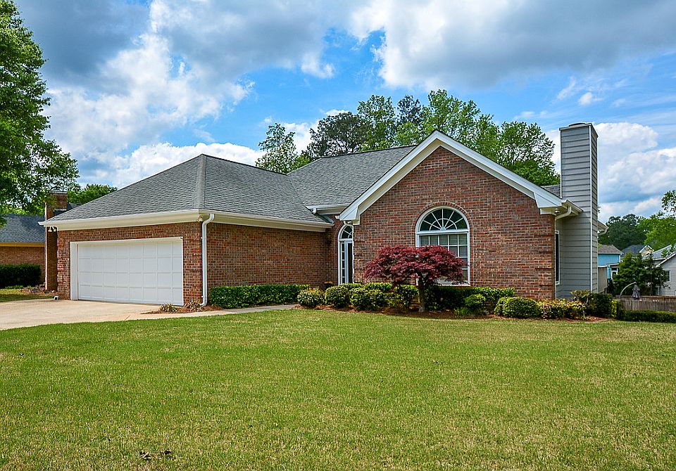 1st image of 3900 Bridlewood Dr