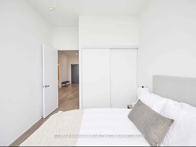 7711 Green Vista Gate #SUB_PENTHOUSE-914 — Photo 11