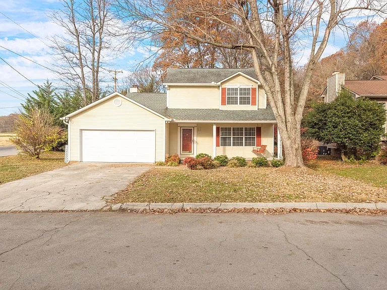 1560 Pheasants Glen Dr — Photo 36