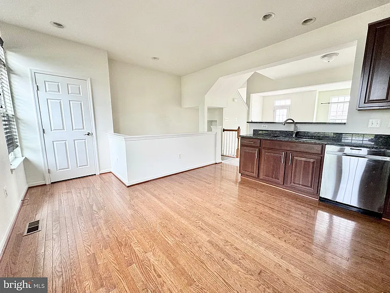 412 S Greenberry Ln — Photo 8