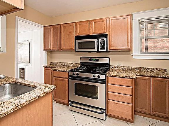 5th image of 1123 Blendon Pl