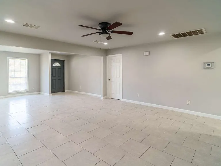 11623 Rowan Ln — Photo 8