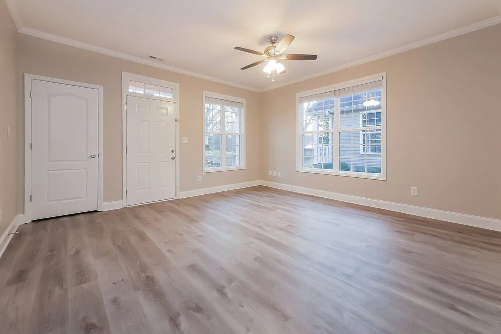 3 bed, 2.5 bath, 1465 sqft, $1,960 — Photo 3