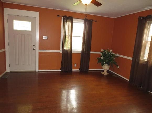 1st image of 820 Polk Ave