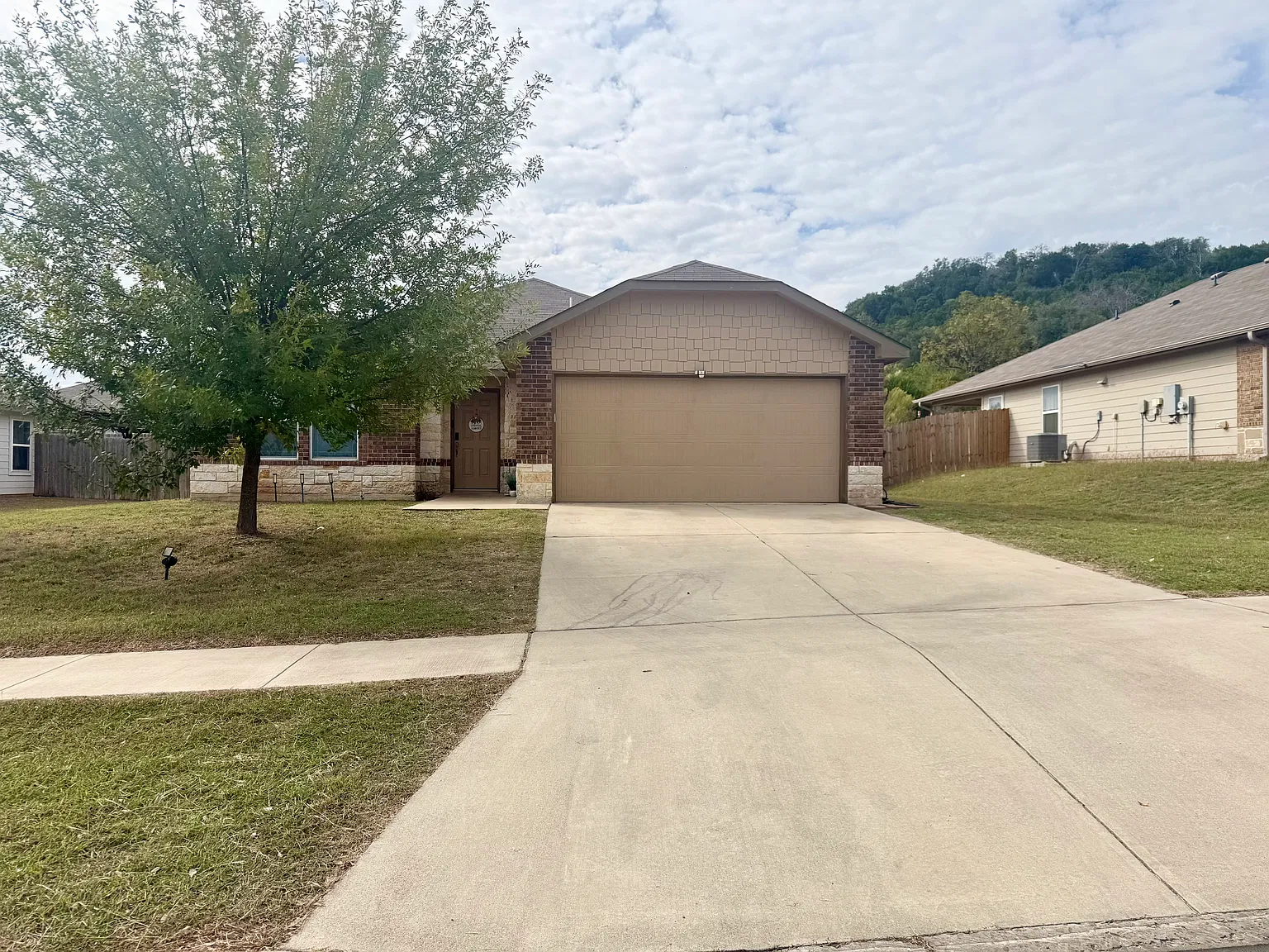 4 bed, 1747 sqft, $1,800 — Photo 1