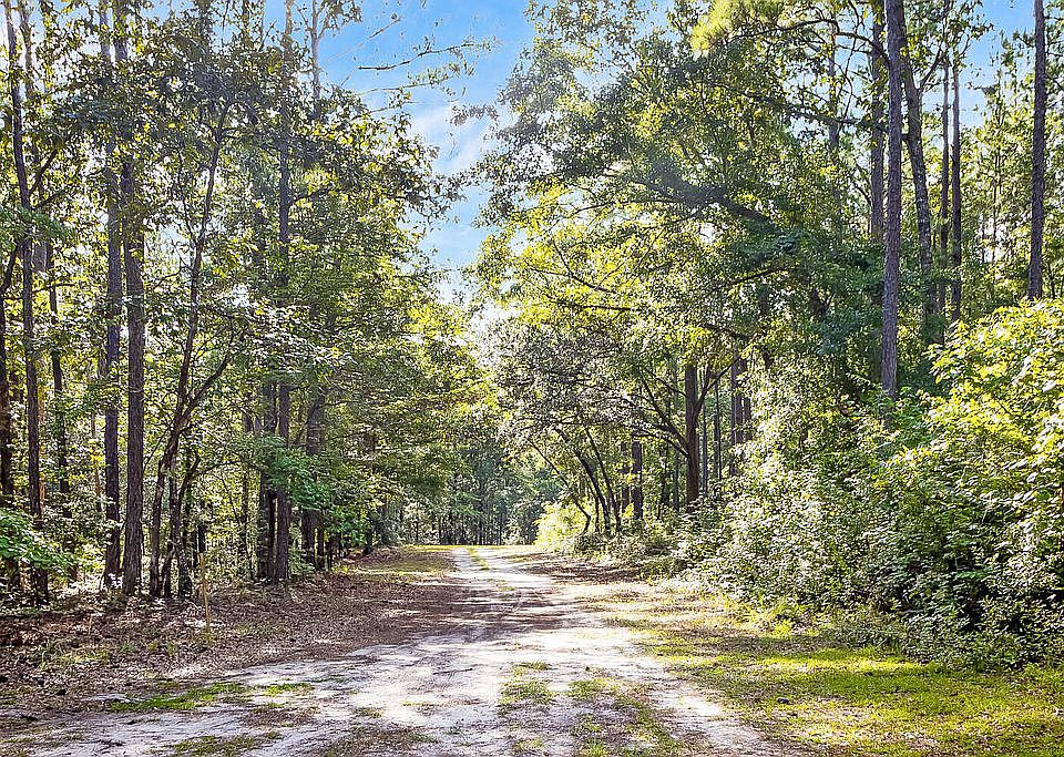 1st image of 489 Old Cemetary Rd