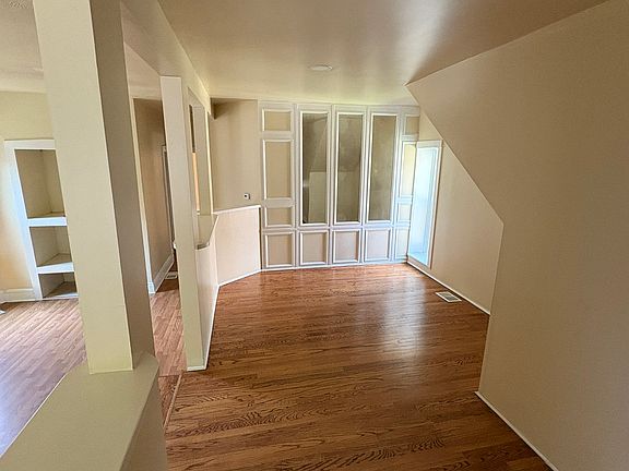 5th image of 1926 N Kimball Ave #1