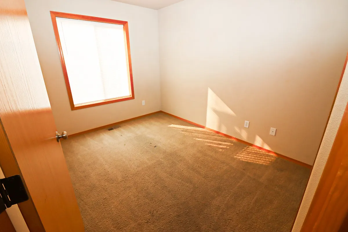 Building Photo - 3041 NE Canoe Ct