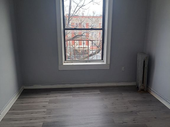 2nd image of 409 E 21st St #D3