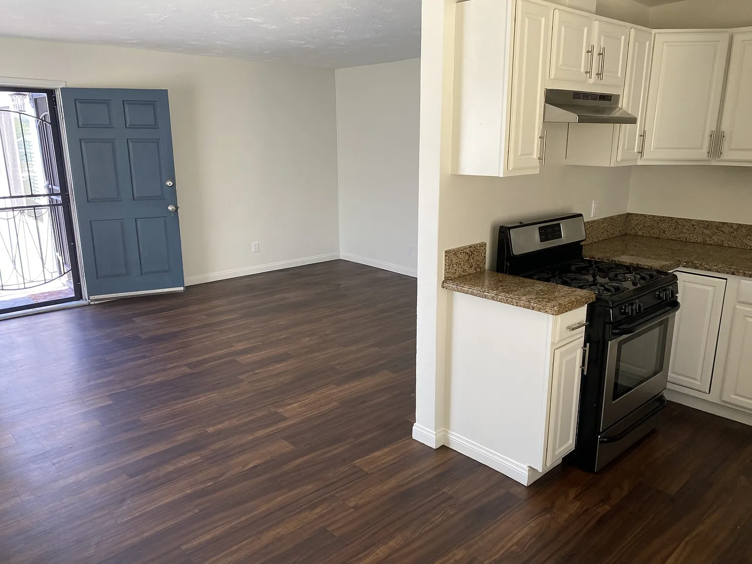 2 bed, $2,050 — Photo 3