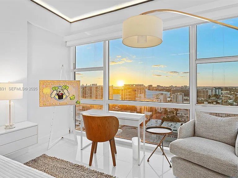 6801 Collins Ave — Photo 24